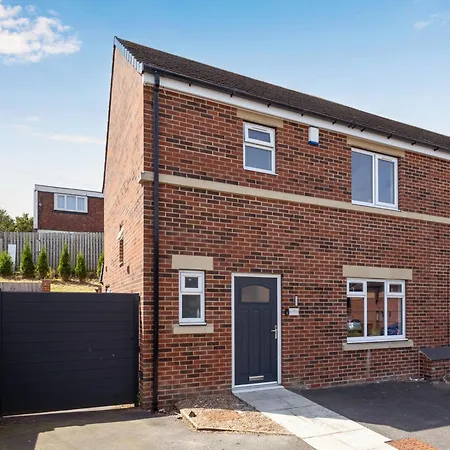 Apartment Alt-stay Accommodation, Stonecliffe Duo - 6 Bed 4 Bath - Contractors & Long Leeds (West Yorkshire)