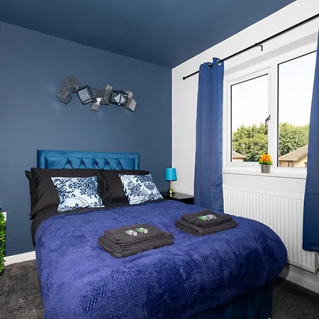 Alt-stay Accommodation, Stonecliffe Duo - 6 Bed 4 Bath - Contractors & Long *