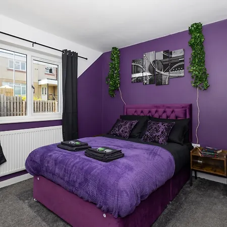 Apartment Alt-stay Accommodation, Stonecliffe Duo - 6 Bed 4 Bath - Contractors & Long