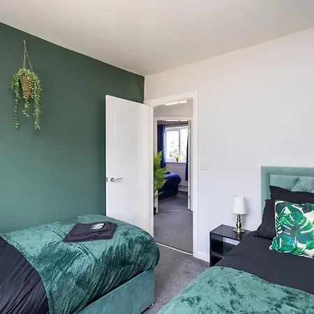 Apartment Alt-stay Accommodation, Stonecliffe Duo - 6 Bed 4 Bath - Contractors & Long