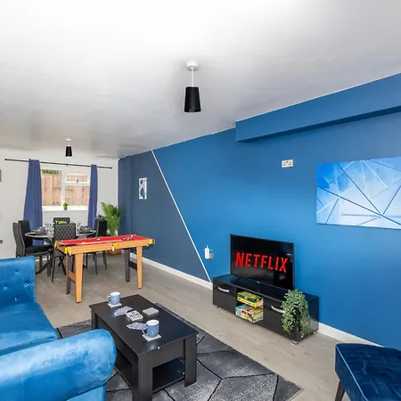 Apartment Alt-stay Accommodation, Stonecliffe Duo - 6 Bed 4 Bath - Contractors & Long *
