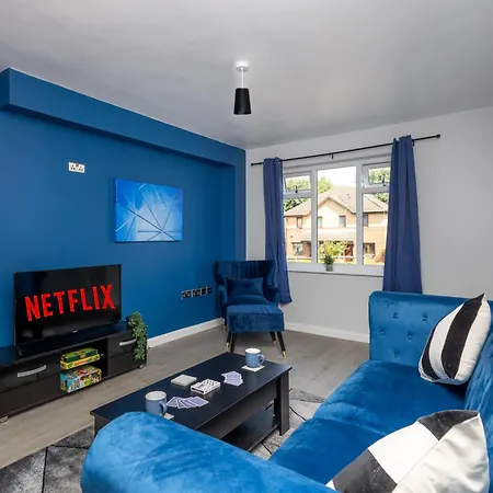 Stonecliffe Homes By Alt-stay 6 Bedroom Contractor And Corporate - 2x Semi Detached With 2 Kitchens, 2 Living Rooms, 4 Bathrooms, Parking, Netflix And Fast Wi Fi - Long Ready With Weekly And Monthly Rates * ليدز